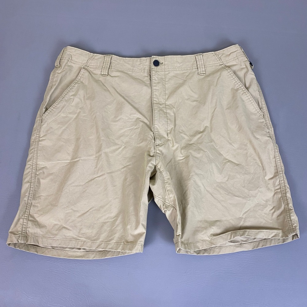 Wrangler Hiking Shorts Men's Size 42 Regular Fit Outdoor Khaki Tan Beige Stretch